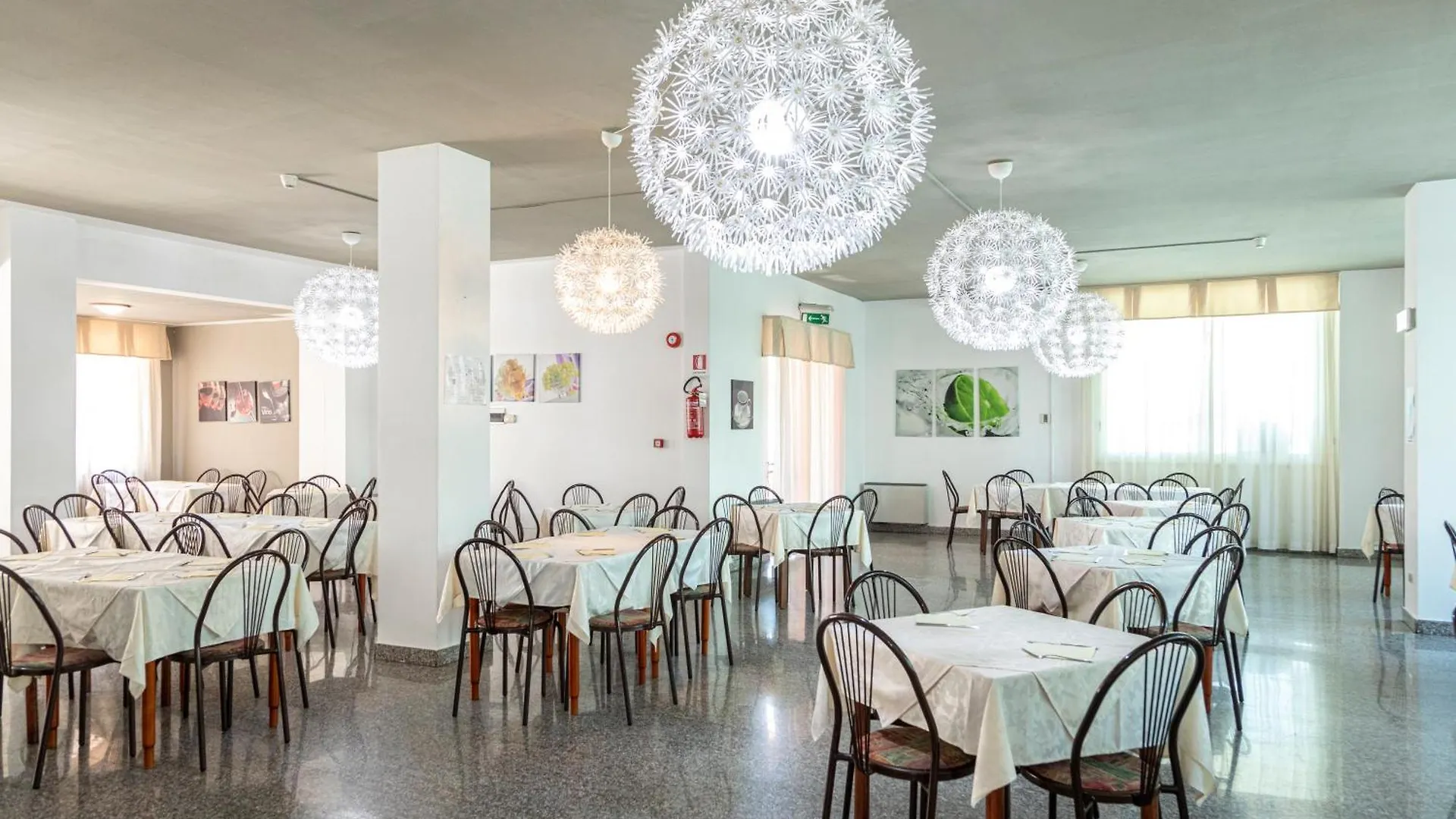 ***  Family Hotel Mediterraneo - Azzurro Club Cesenatico Italy